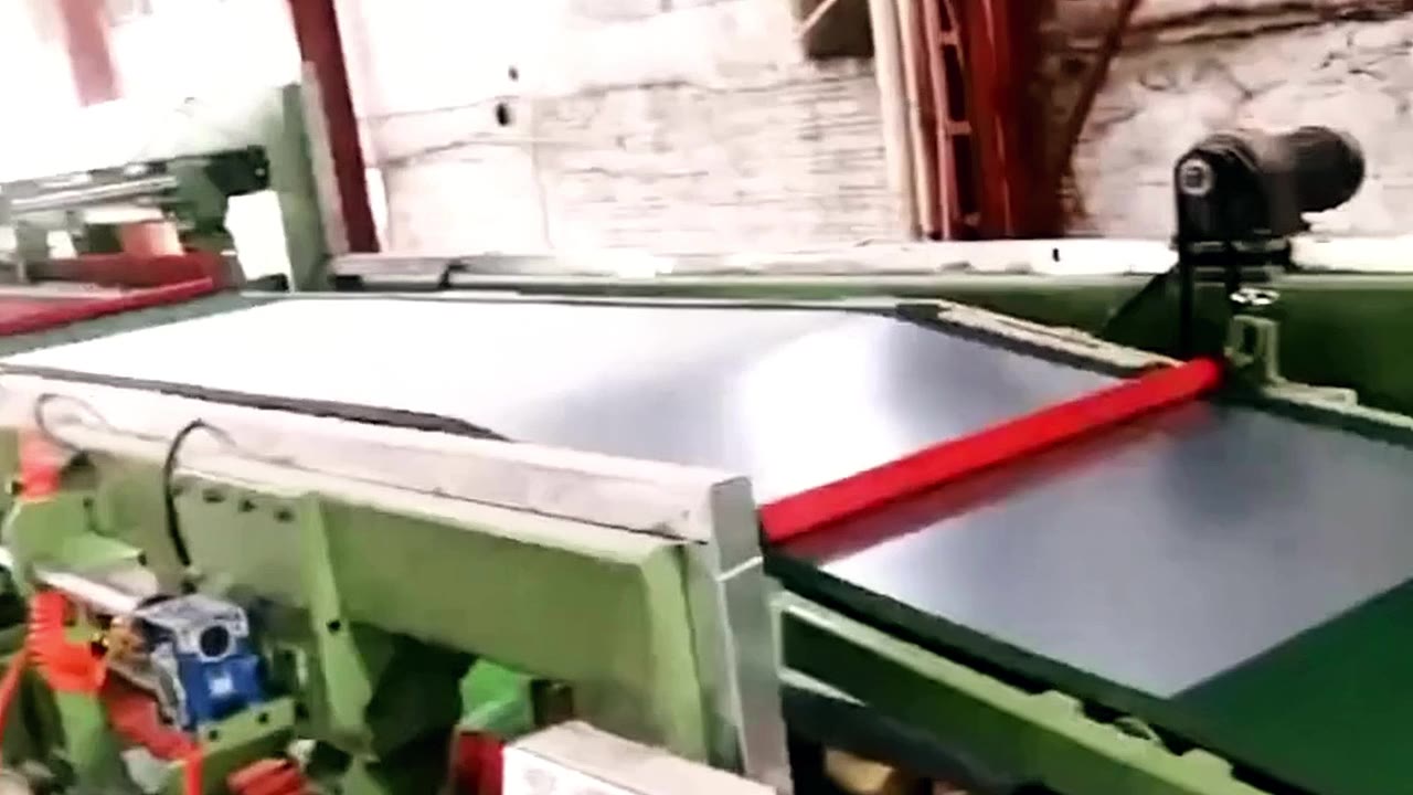 Sheet leaving the shear